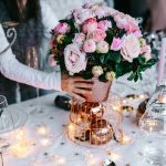 roses-table-red-roses-hands